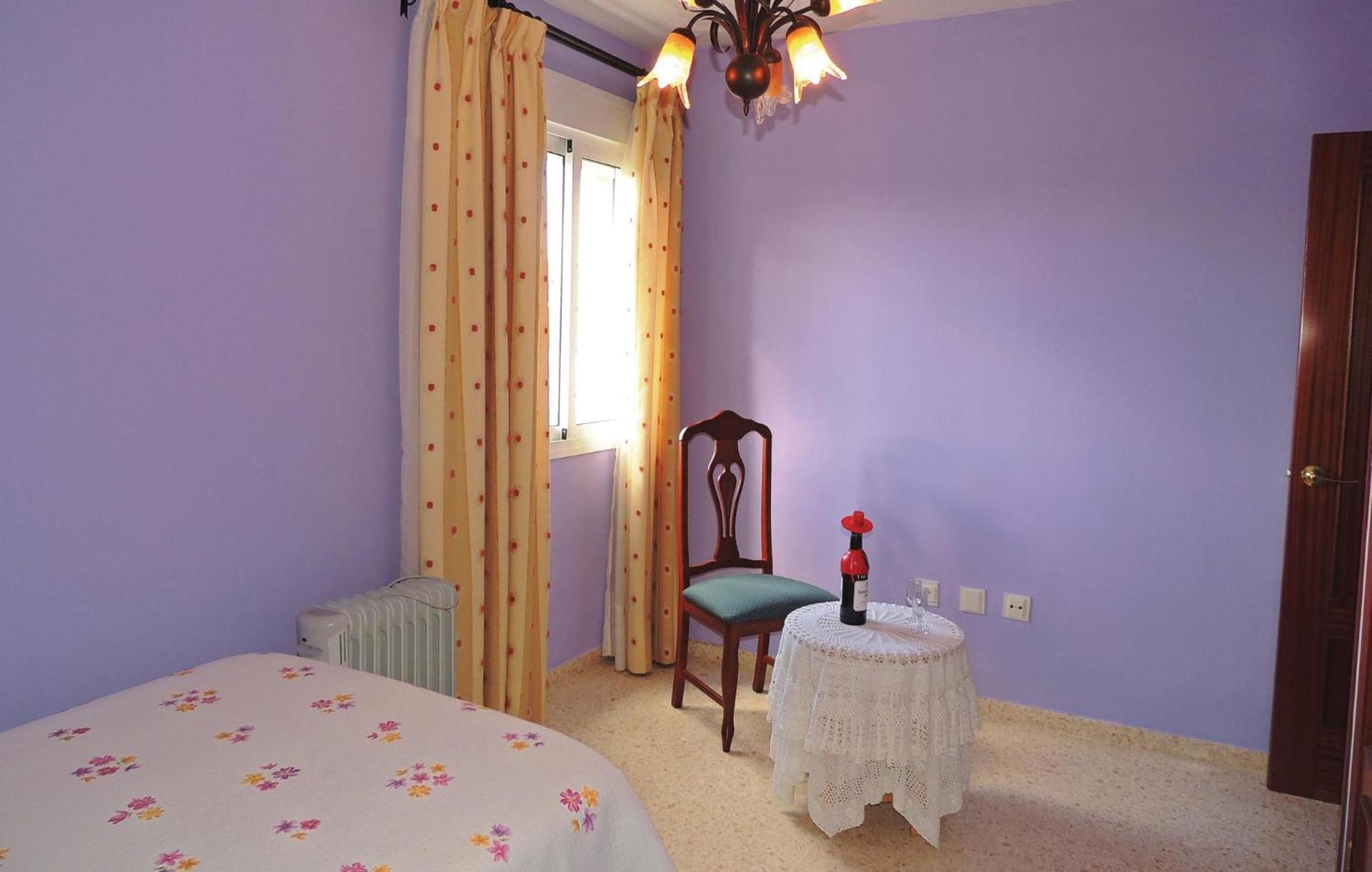 3 Bedroom Nice Apartment In Херес-де-ла-Фронтера Экстерьер фото
