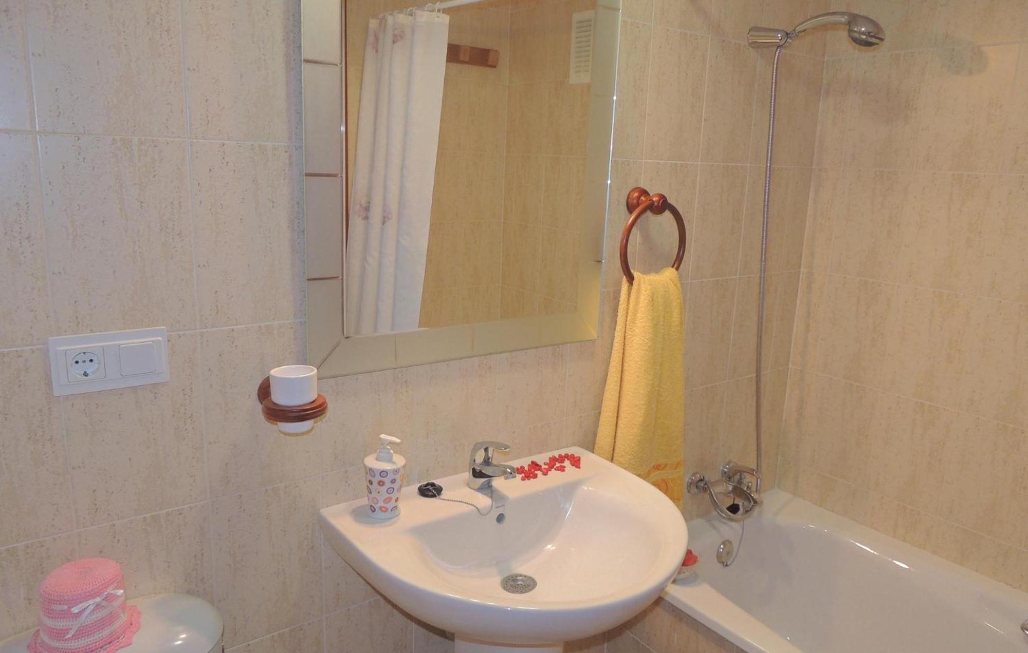 3 Bedroom Nice Apartment In Херес-де-ла-Фронтера Экстерьер фото