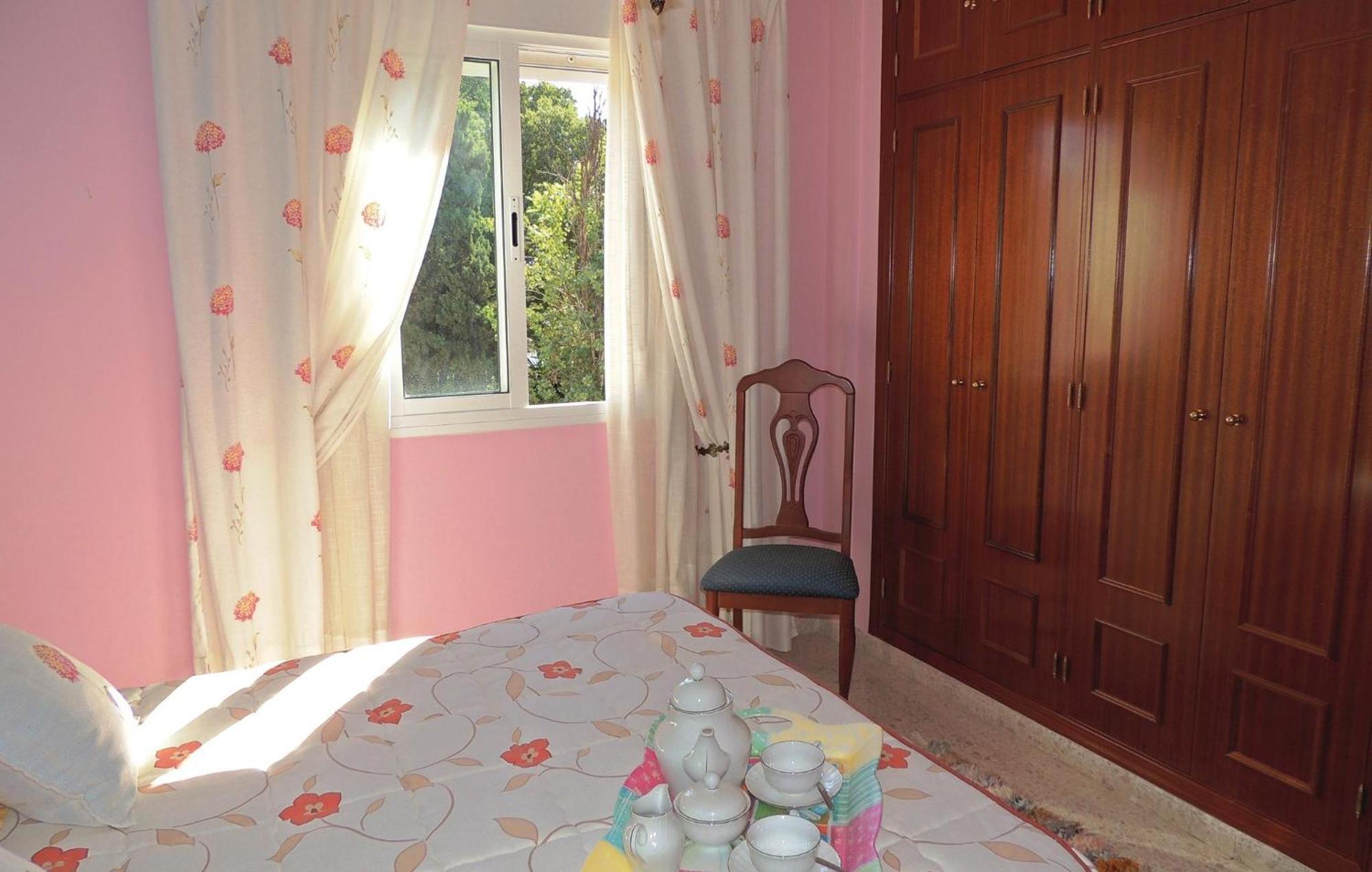 3 Bedroom Nice Apartment In Херес-де-ла-Фронтера Экстерьер фото