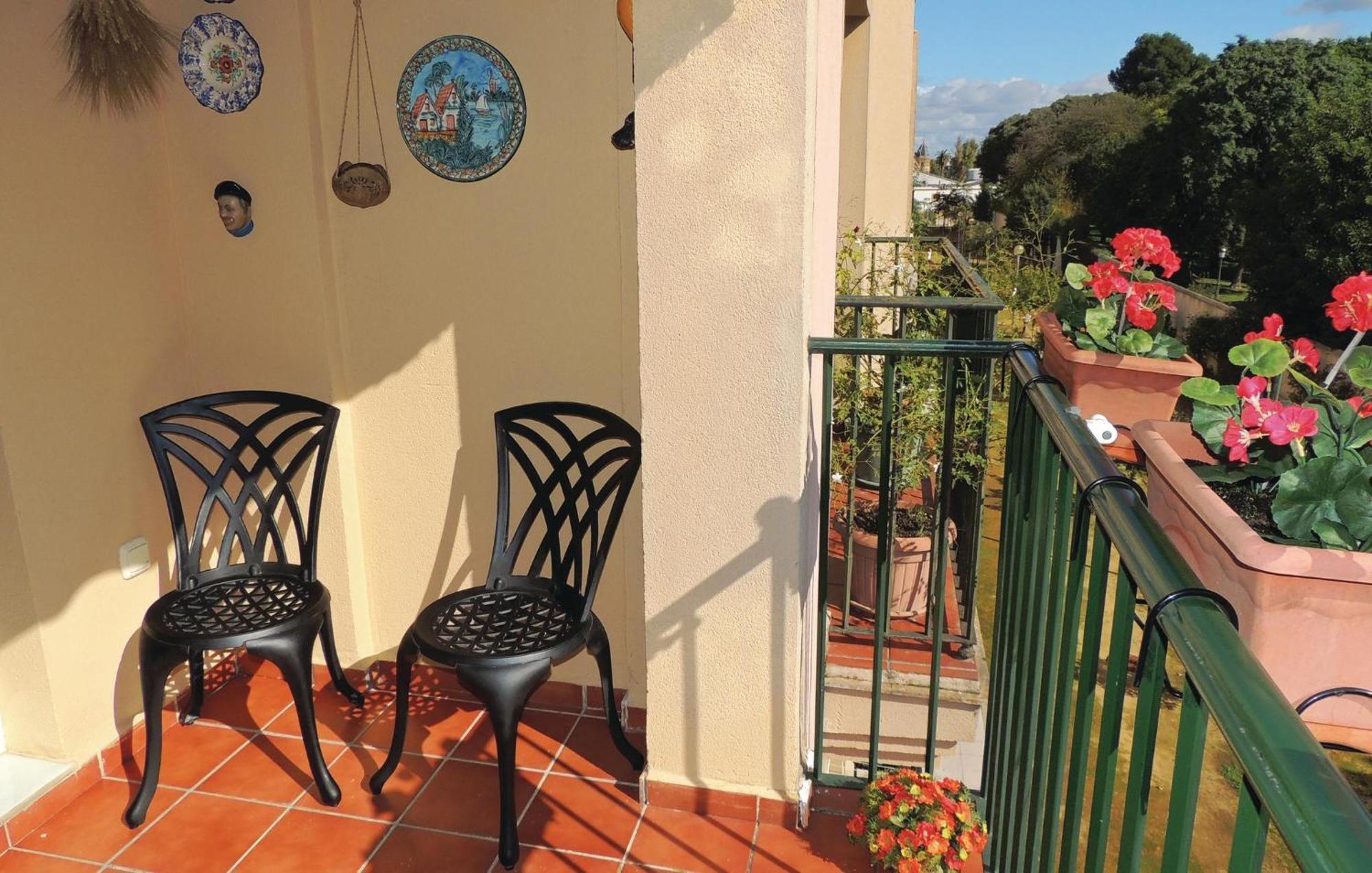 3 Bedroom Nice Apartment In Херес-де-ла-Фронтера Экстерьер фото